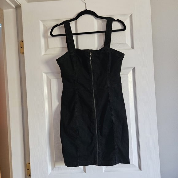 H&M Black Sleeveless Bodycon Mini Dress - Picture 2 of 4
